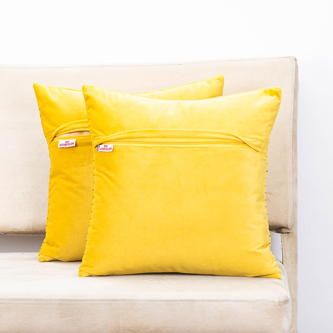 Captivating Flower Bloom Cushion Cover