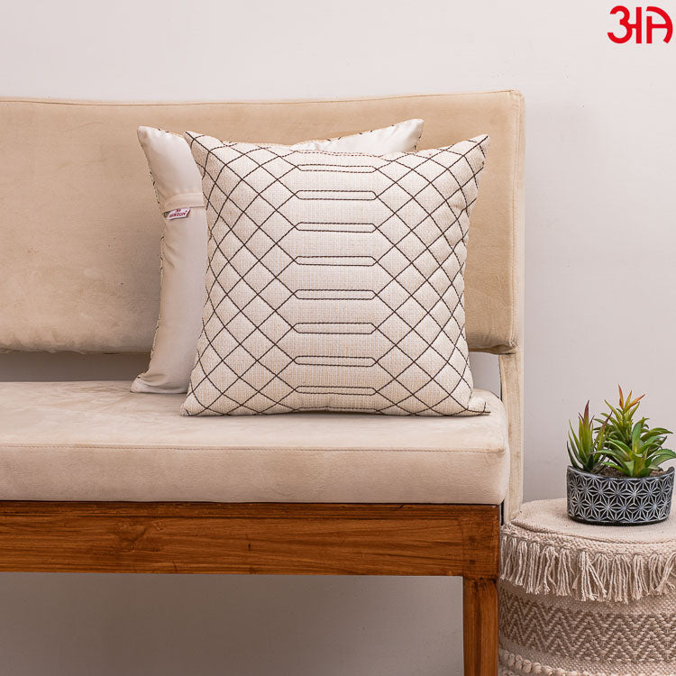 Geometric pattern white cushion2
